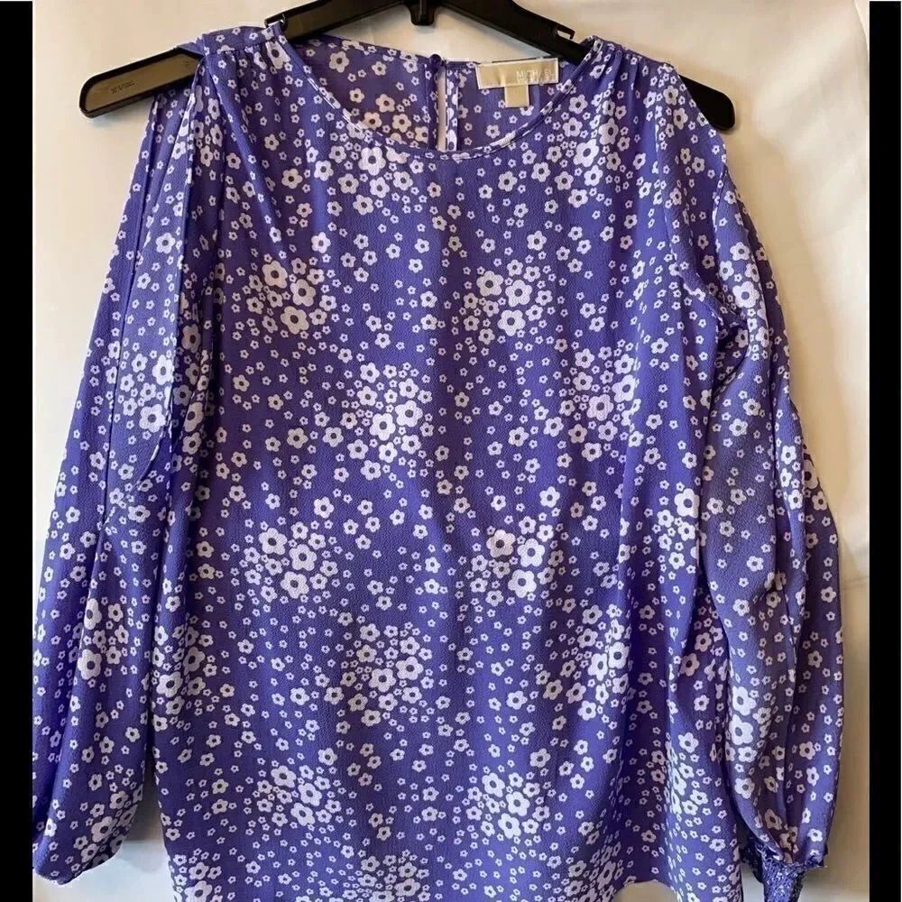 Michael Kors Cold Shoulder Top NWOT #214